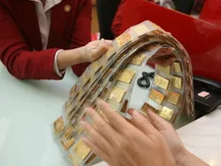 Vấn đề hôm nay: Đừng để vàng bất động!