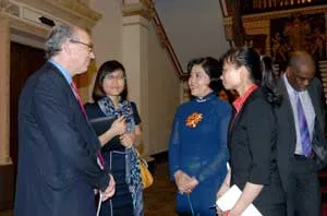 Anh hỗ trợ TP.HCM xây dựng trung tâm tài chính