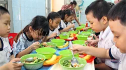 Ra mắt bộ thực đơn bữa ăn bán trú cho học sinh tiểu học