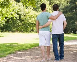 Công nhận hôn nhân đồng tính: Từ thực tiễn đến luật pháp
