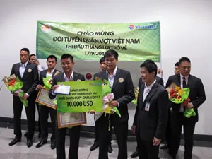 Thăng hạng Davis Cup, quần vợt rạng rỡ ngày về