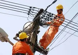 Quý 1/2014: Đóng điện 2 đường dây 500 KV