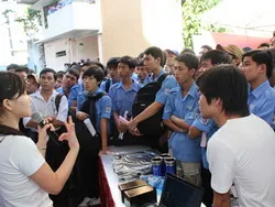 Hơn 1.000 sinh viên Trường Cao đẳng Công nghệ Thủ Đức tham gia ngày hội tuyển dụng việc làm