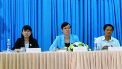 Tin TPHCM ngày 05/10/2013: Đại biểu Quốc hội tiếp xúc cử tri quận 2