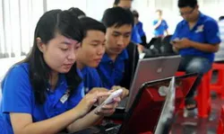 Hội thi trực tuyến “Tự hào sử Việt” lần thứ 1 năm 2013