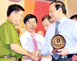 TP.HCM tuyên dương hơn 100 điển hình “Dân vận khéo” 2013