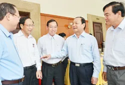 Tập trung tháo gỡ khó khăn, chăm lo lợi ích của nhân dân