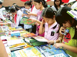 Vấn đề hôm nay: Để độc giả không quay lưng với sách