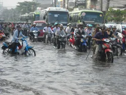 Chủ động ứng phó với triều cường đang lên nhanh ở TPHCM