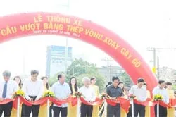 Thông xe cầu vượt bằng thép vòng xoay Cây Gõ