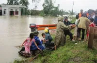 Bình luận: Tình người sau giông bão