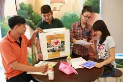 Chương trình học bổng “Quyên góp vì miền Trung ruột thịt” lần II năm 2013