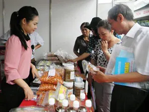Ký hàng trăm hợp đồng kết nối cung - cầu hàng hóa giữa TPHCM và các tỉnh
