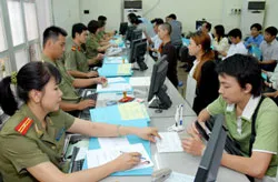 Cần khắc phục những bất cập trong thủ tục xuất nhập cảnh