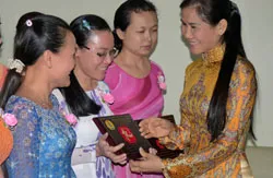Cô giáo như mẹ hiền!