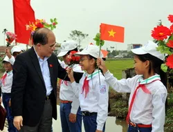 Chủ tịch Quốc hội và Chủ tịch Ủy ban Trung ương MTTQ Việt Nam dự Ngày hội đại đoàn kết toàn dân