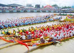 Bế mạc Festival đua ghe Ngo đồng bào Khmer ĐBSCL – Sóc Trăng lần 1 năm 2013