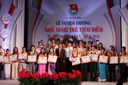 Tuyên dương 118 nhà giáo trẻ tiêu biểu thành phố năm 2013