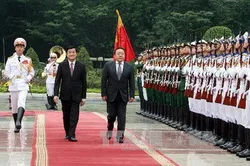 Chủ tịch nước đón và hội đàm với Tổng thống Mông Cổ