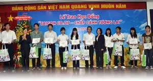 Kỷ niệm 5 năm thành lập quỹ học bổng Saigon Co.op - Chắp cánh tương lai