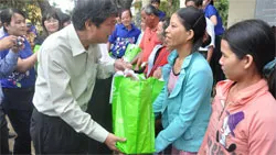 TPHCM đóng góp gần 43 tỷ đồng hỗ trợ đồng bào các tỉnh bị thiên tai khắc phục hậu quả