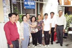 Thành phố khảo sát hộ nghèo quận Bình Tân