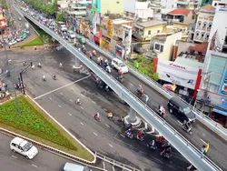 Giảm ùn tắc giao thông: Hiệu quả với giải pháp cầu vượt
