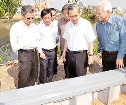 TP.HCM khánh thành và đưa vào sử dụng bờ bao bằng cừ bản nhựa uPVC tại quận 12