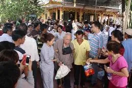 Giáo hội Phật Giáo Việt Nam tại TP.HCM hỗ trợ người nghèo 1.238 tỷ đồng