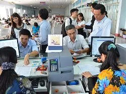 Phải đổi mới phương thức bán vé tàu