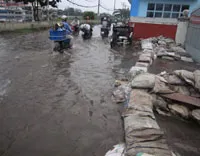 Các sở ngành, địa phương triển khai biện pháp ứng phó với triều cường