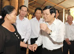 Chủ tịch nước Trương Tấn Sang thăm và chúc Tết nhân dân các xã nông thôn mới tại huyện Củ Chi