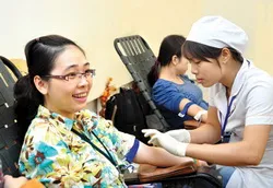 Yêu thương và chia sẻ để đạt được hạnh phúc