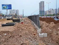Tuyến metro 1 tiếp tục chậm vì mặt bằng