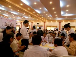  “Mỗi doanh nhân - một người thầy”