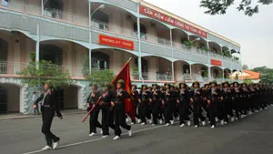 Đoàn nữ dân quân TPHCM xuất quân đến Điện Biên