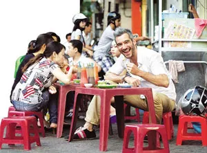 “Quản lý thức ăn đường phố khó, nhưng không thể không làm”