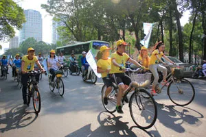 Đạp xe hưởng ứng chương trình “Tỏa sáng nghị lực Việt”