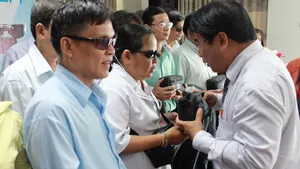 Trao “mắt thần” cho người khiếm thị