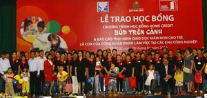 Trao 350 suất học bổng “Búp trên cành” trên địa bàn TPHCM