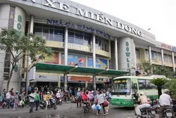 VĐHN: Hành khách hưởng trọn niềm vui dịp lễ 30/4