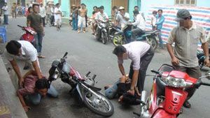 Án trộm và cướp giật tài sản gia tăng trong tháng 4