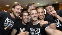 Juventus chưa đấu vẫn lên ngôi vô địch Serie A