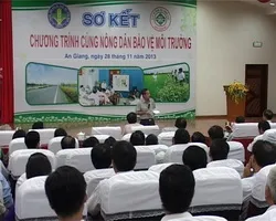 Sơ kết giai đoạn 2 chương trình Cùng nông dân bảo vệ môi trường