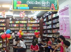 Fahasa tổ chức nhiều chương trình ưu đãi dịp hè 2014