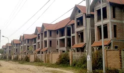 TPHCM: 327 dự án treo hết thời gian gia hạn