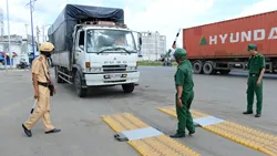 VĐHN: Xe quá tải, chủ hàng phải cùng chịu trách nhiệm
