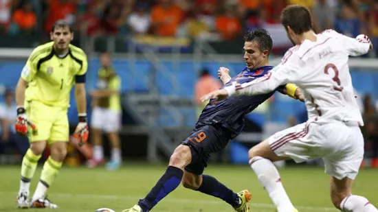 Persie, Robben lập cú đúp, Hà Lan đè bẹp Tây Ban Nha