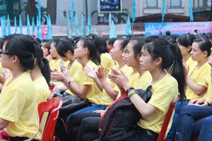 Ngày hội “Triệu trái tim hướng về biển, đảo quê hương”