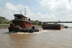 VĐHN: Phòng tránh tai nạn đường sông mùa mưa bão